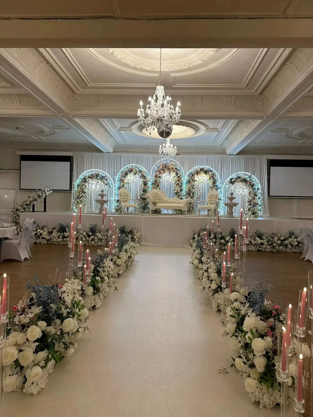 Transform Your Wedding with a 5-Piece Shiny Gold Arch Frame Set for Stunning Backdrops and Floral Displays